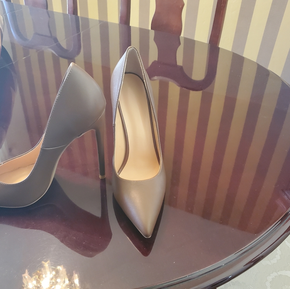 Shoes - Picture 2 of 2